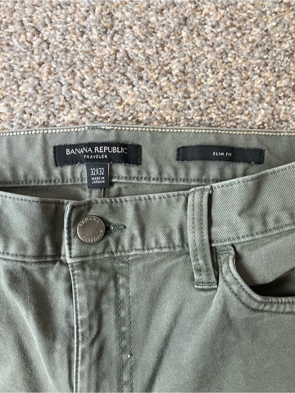 Banana Republic Army Green Men’s Khaki Pants